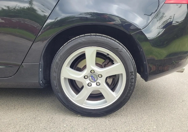 Volvo V60 cena 29800 przebieg: 254000, rok produkcji 2011 z Opoczno małe 436